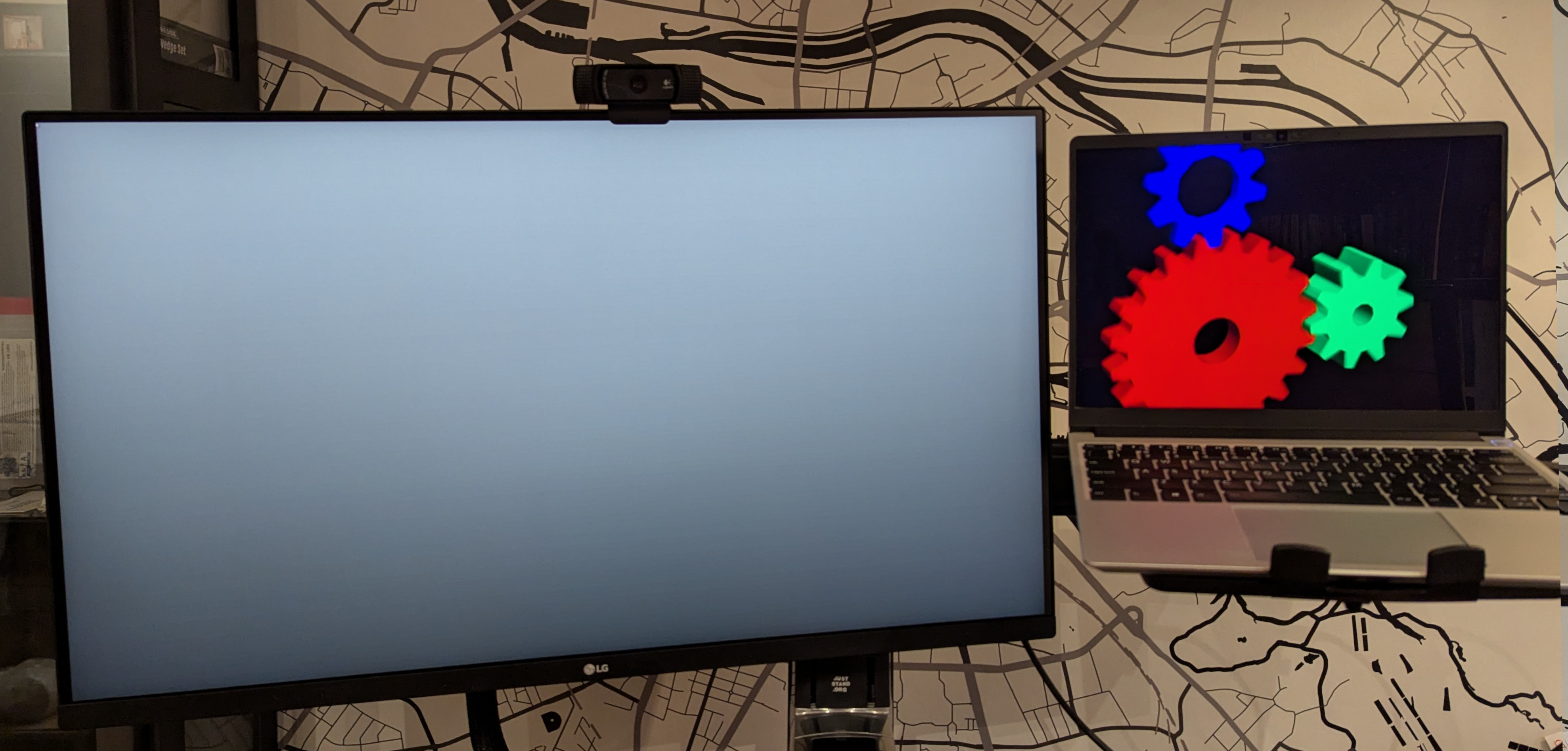 First display empty, second showing the application